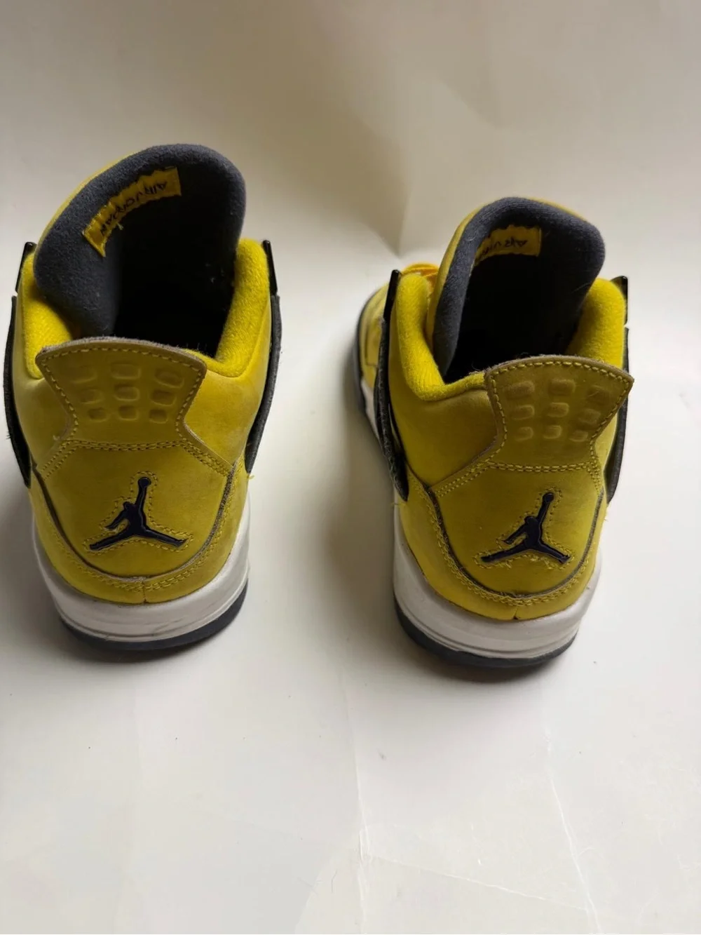 Nike Air Jordan 4 Retro 